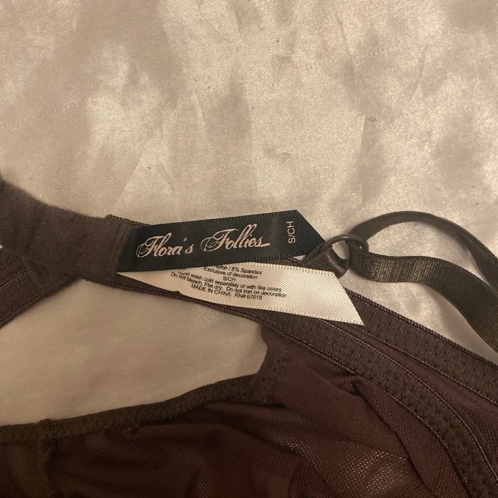 Lingerie - Picture 3 of 3